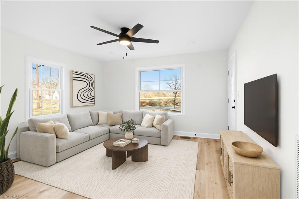 1020 Lakeside Avenue