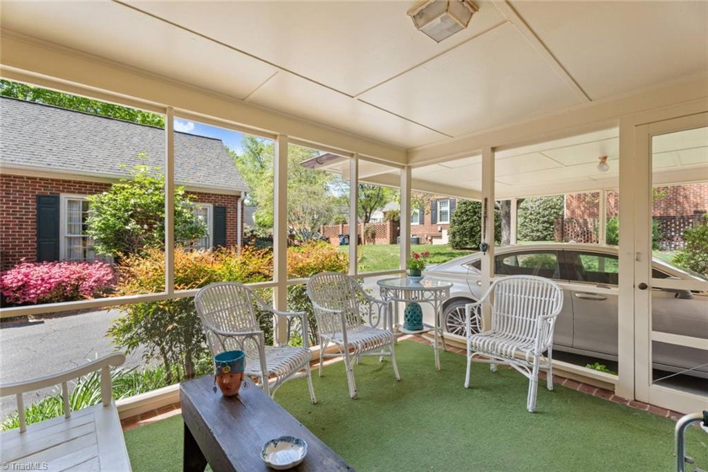 Winston-Salem, North Carolina 27104, United States, 3 Bedrooms Bedrooms, ,3 BathroomsBathrooms,Residential,Active,112109