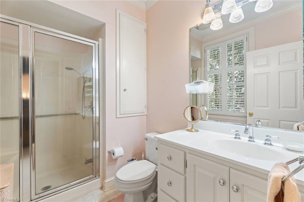 Winston-Salem, North Carolina 27104, United States, 3 Bedrooms Bedrooms, ,3 BathroomsBathrooms,Residential,Active,112109