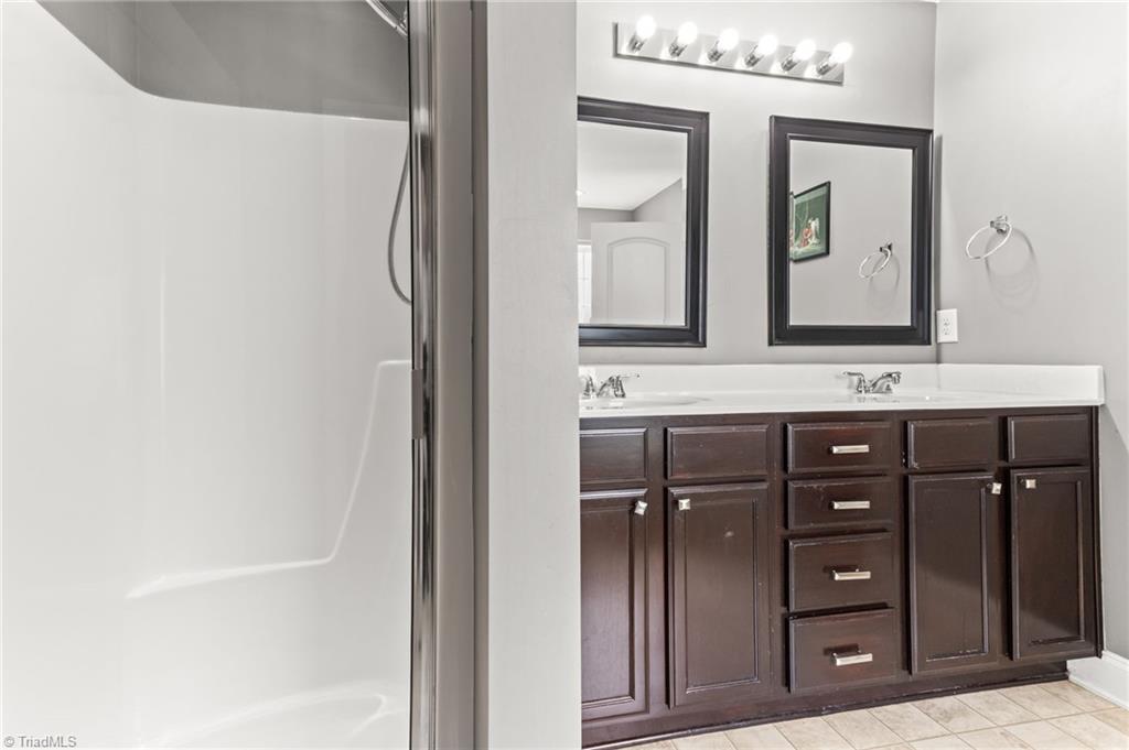 2018 Heron Pointe Drive, Whitsett, North Carolina image 32