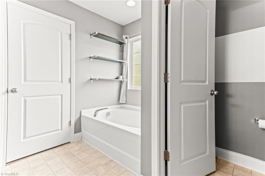 2018 Heron Pointe Drive, Whitsett, North Carolina image 33