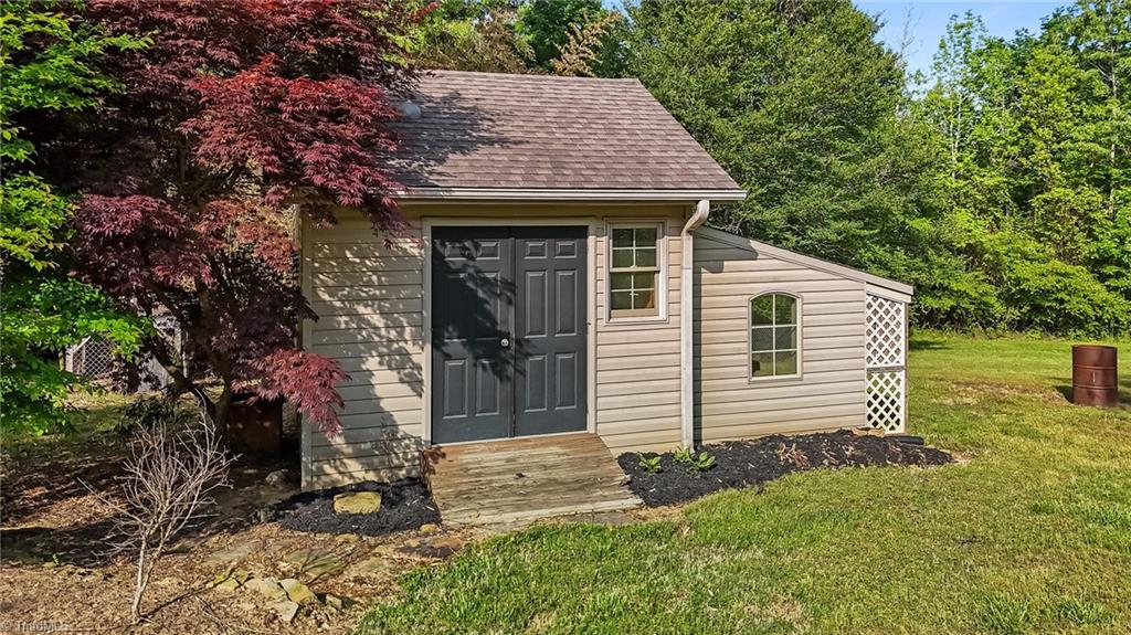 5250 Sartin Road, Burlington, North Carolina image 30