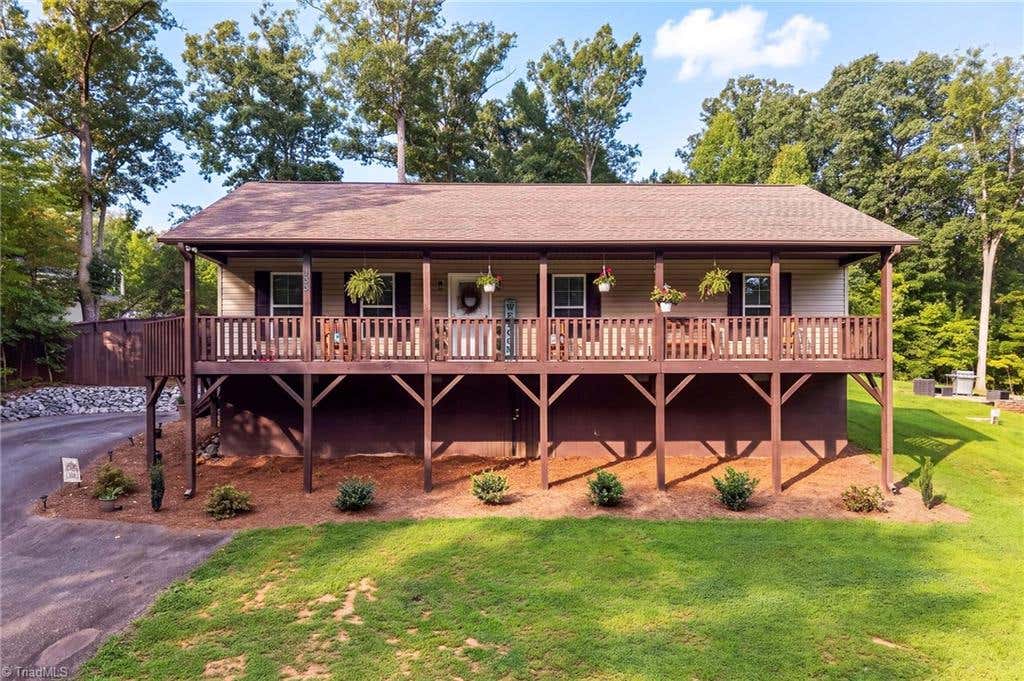 Photo of 133 Lake Drive 9 Dr, Lexington, NC 27292 (MLS # 1230519)