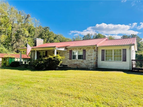 Homes For Sale - 1241 Chandler Road<br/> Surry County, Dobson, NC 27017