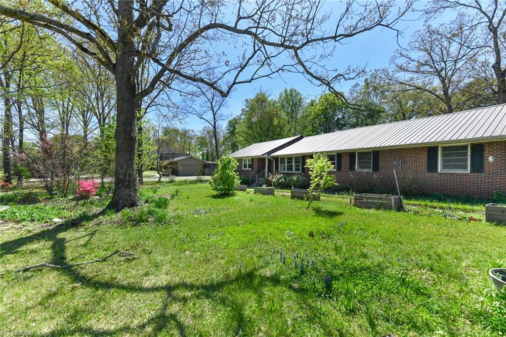 2518 W Woodlyn Way, Greensboro, North Carolina image 10