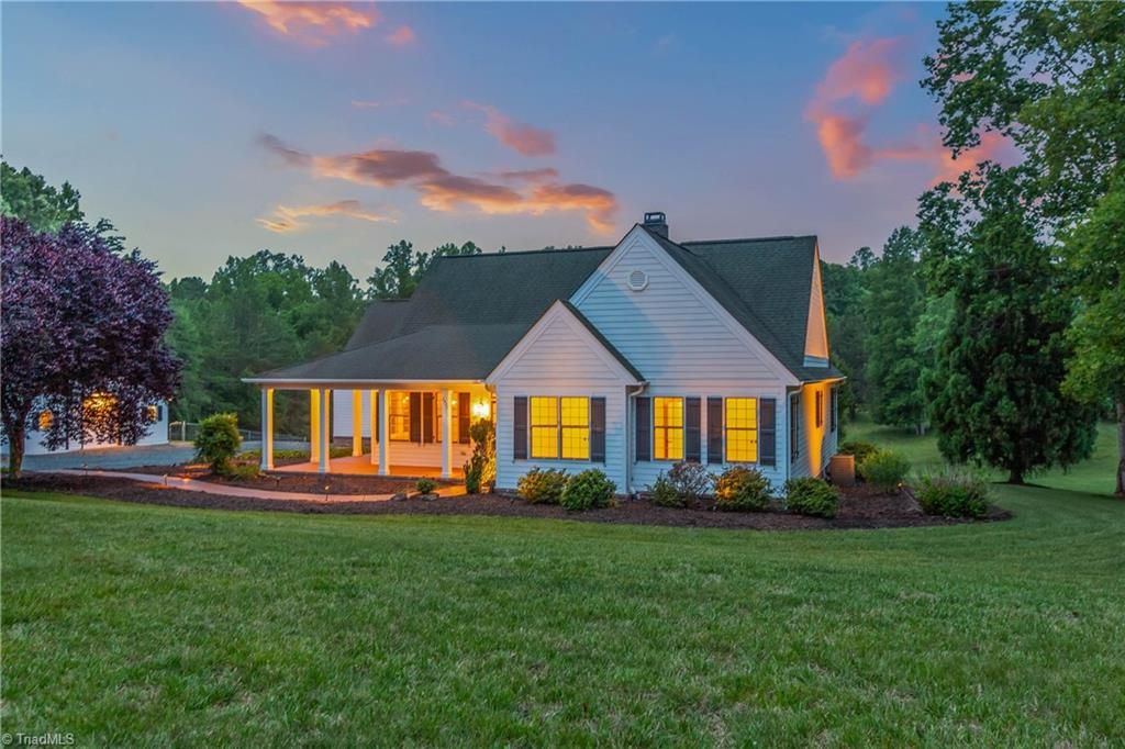 Photo of 7950 Haviland Court, Pfafftown, NC 27040 (MLS # 1220242)