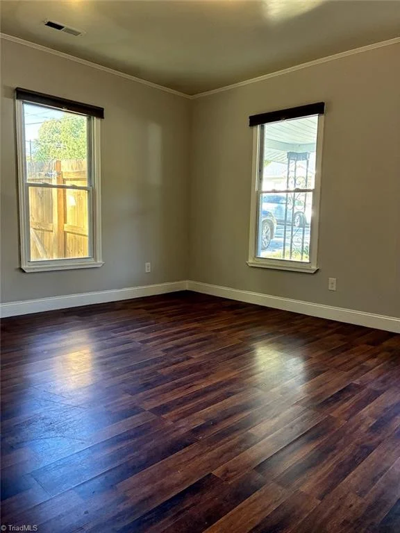 1206 Vernon Place, photo 5 of 17