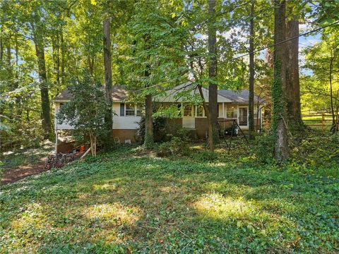 6203 Roblyn Road Greensboro NC 27410