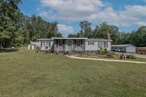 Mobile Home For Sale - 735 Ned Marsh Road<br/> Salisbury, NC 28146
