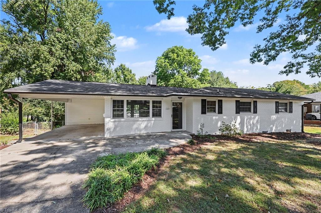 Photo of 1019 Redding Road, Asheboro, NC 27203 (MLS # 1236676)