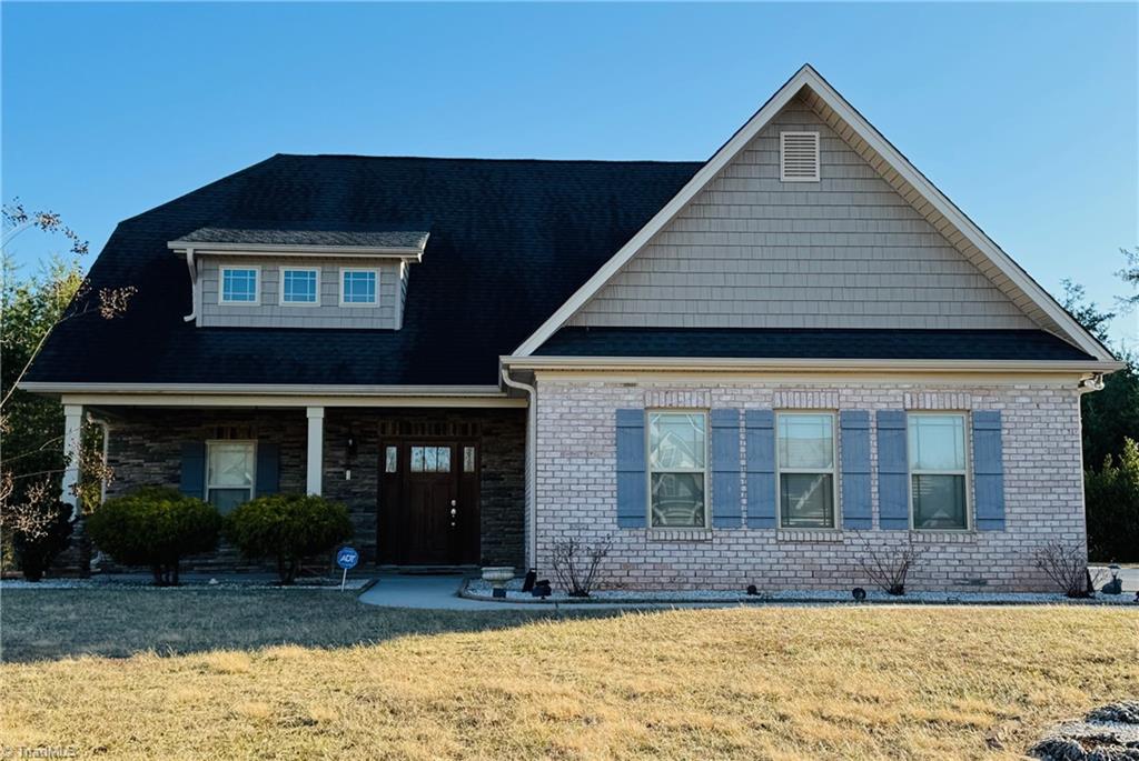 233 Pilot Bluff Drive, King, North Carolina image 1