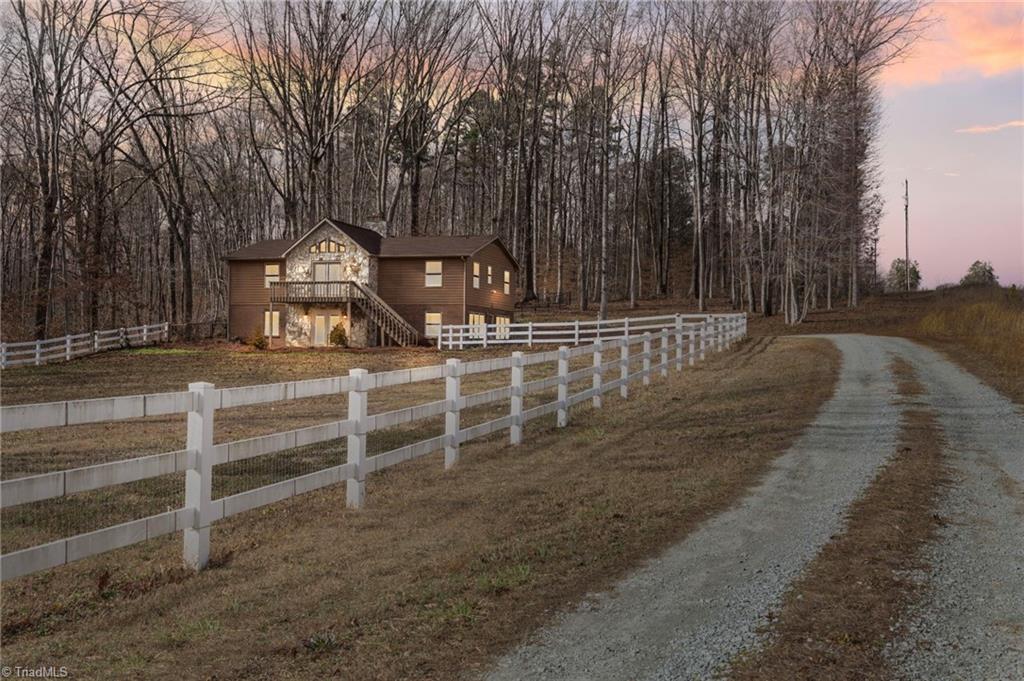 3987 Sundance Drive, Walnut Cove, North Carolina image 2