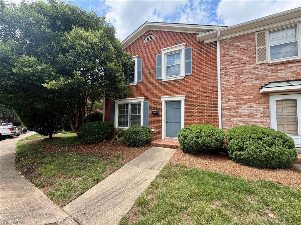 Photo of 3204 Regents Park Lane #E, Greensboro, NC 27455 (MLS # 1220632)