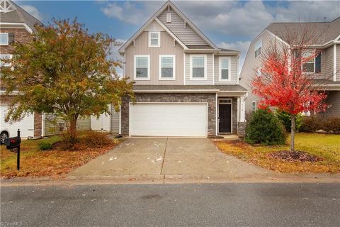 Homes For Sale - 218 Crane Creek Way<br/> Lexington, NC 27295