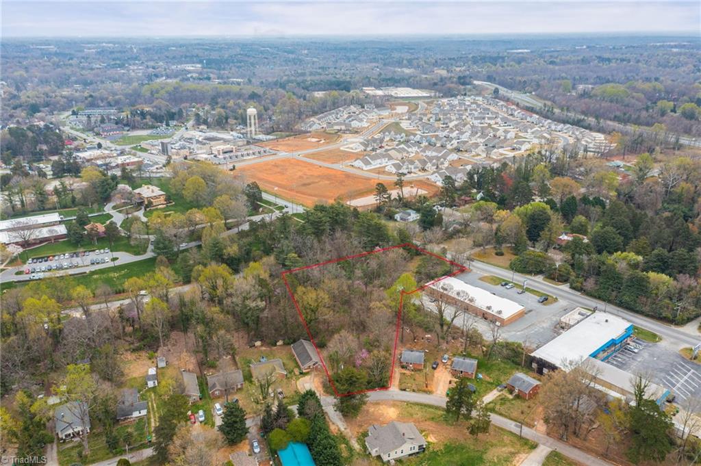 1227 Greensboro Road