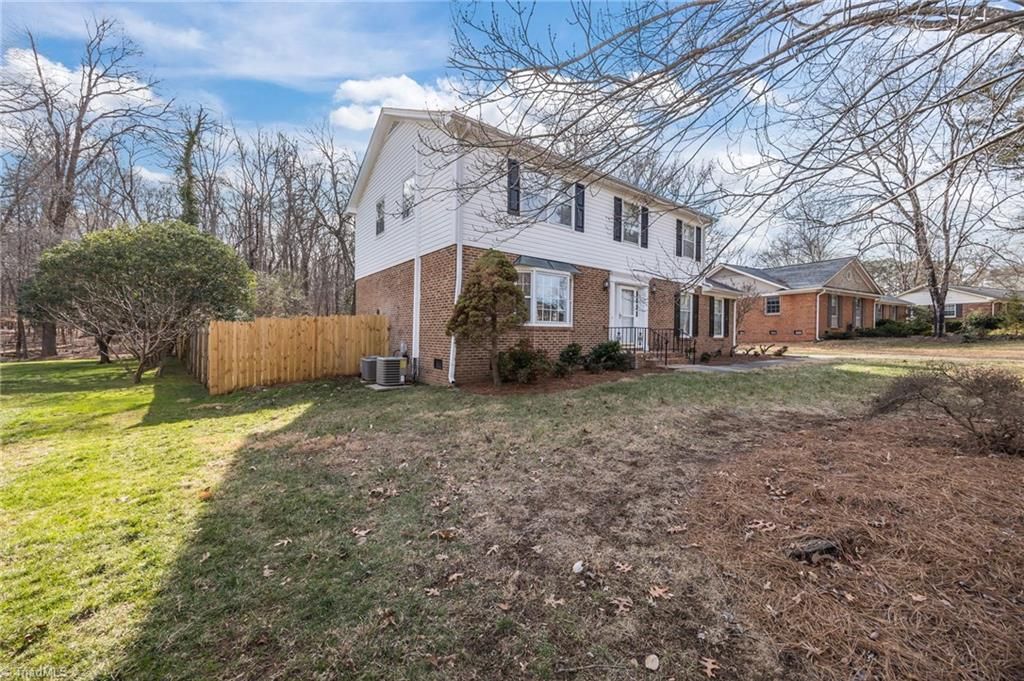 Photo of 3511 Cotswold Terrace, Greensboro, NC 27455 (MLS # 1208184)