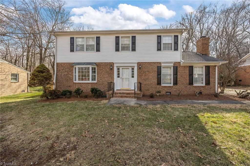 Photo of 3511 Cotswold Terrace, Greensboro, NC 27455 (MLS # 1208184)