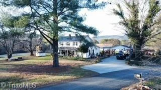 1109 Briarcreek Road, photo 5 of 6