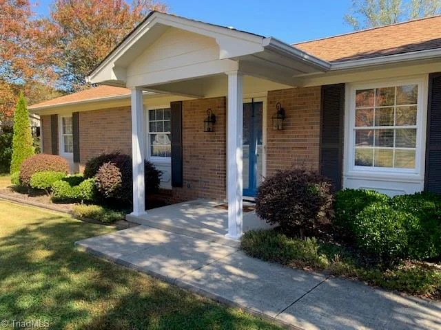 353 Shady Grove Road, photo 3 of 28