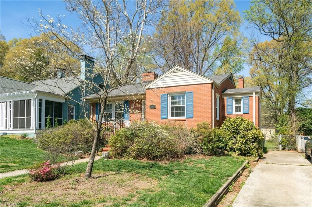 Photo of 2008 Fernwood Drive, Greensboro, NC 27408 (MLS # 1213559)