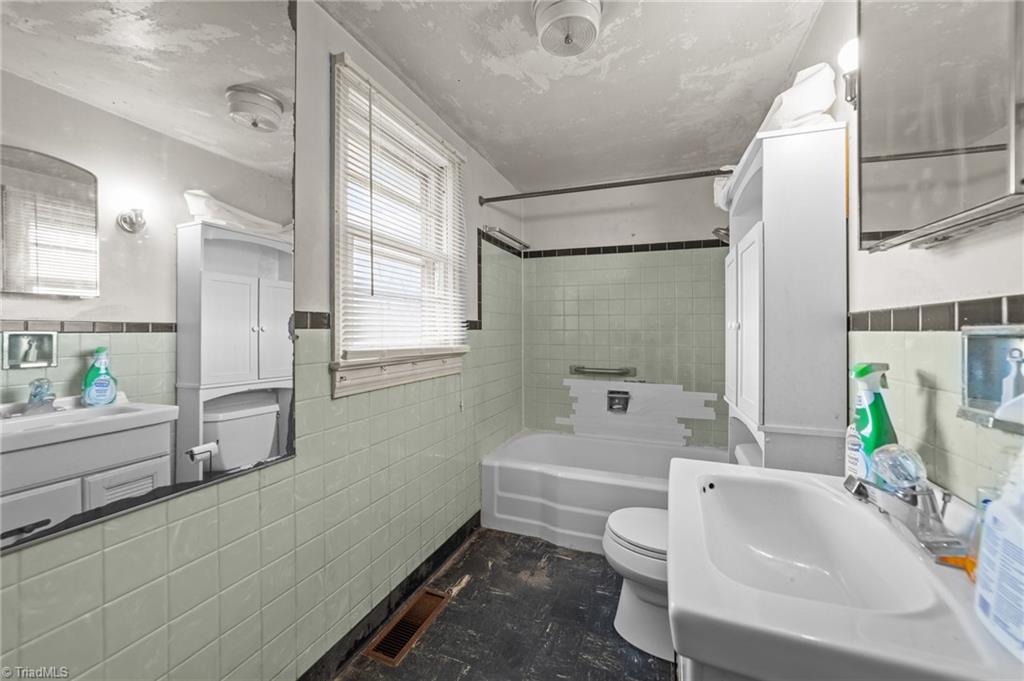 313 E King Street, King, North Carolina image 21
