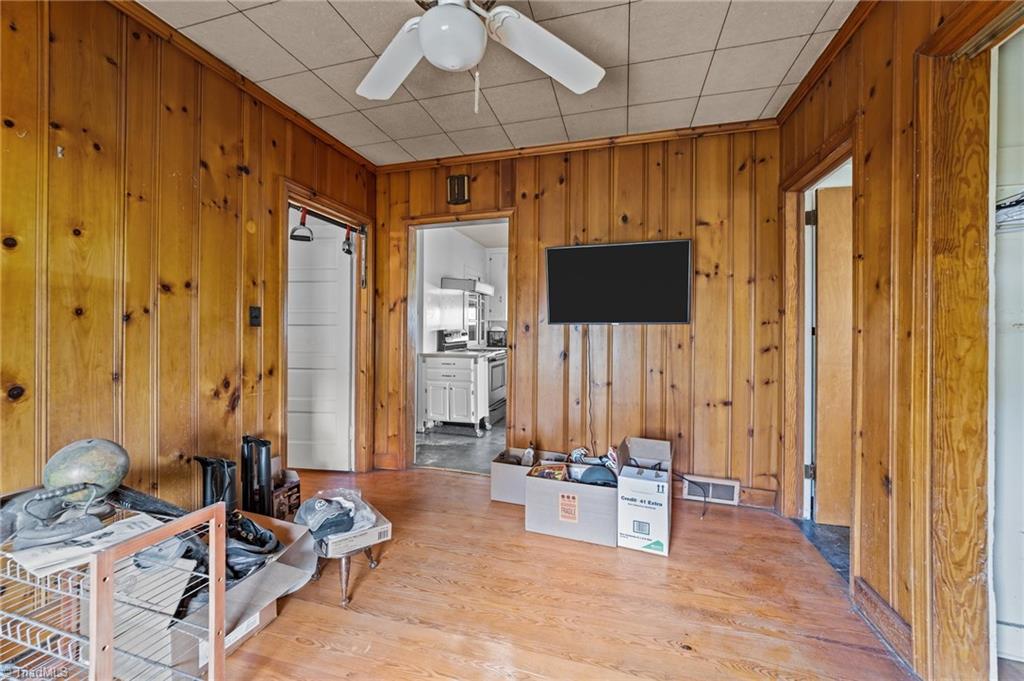 313 E King Street, King, North Carolina image 20