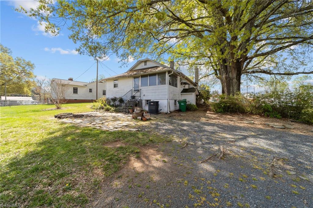 313 E King Street, King, North Carolina image 9