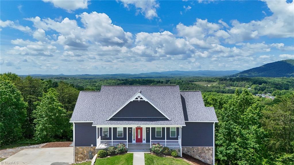 7768 Pinecone Lane, Hickory, North Carolina image 1