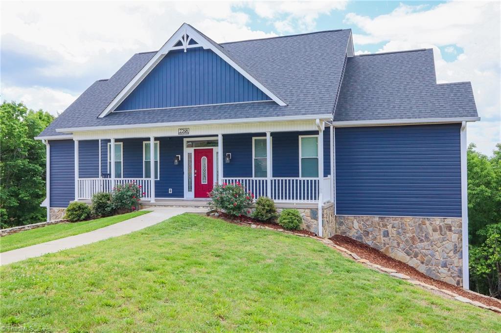 7768 Pinecone Lane, Hickory, North Carolina image 3