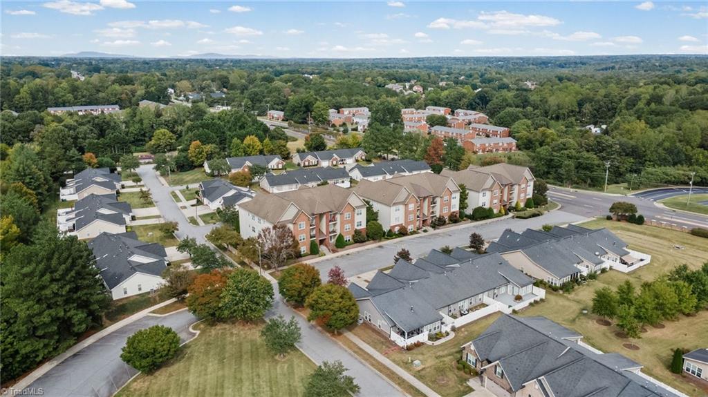 6831 Hanesbrook Circle 104