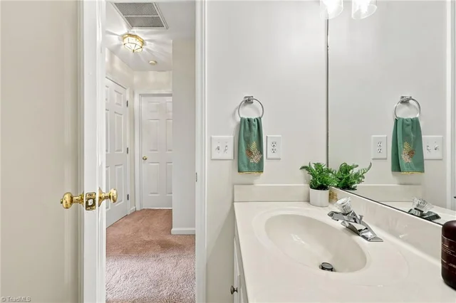3339 Cherrybrook Drive, photo 5 of 48