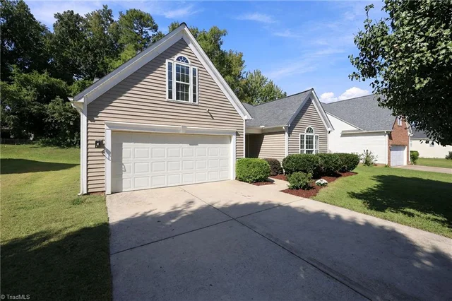 3339 Cherrybrook Drive, photo 2 of 48