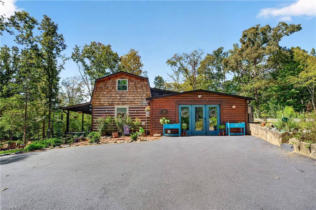 7194 Spring Hill Road