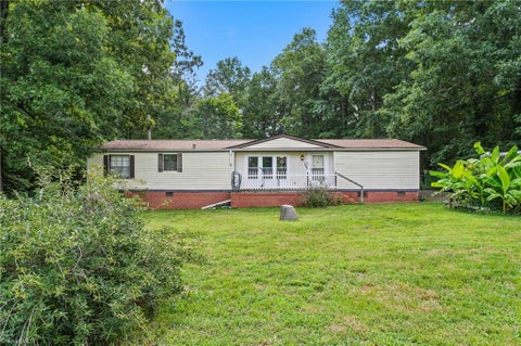 Mobile Home For Sale - 535 Nc Highway 100<br/> Guilford County, Whitsett, NC 27377