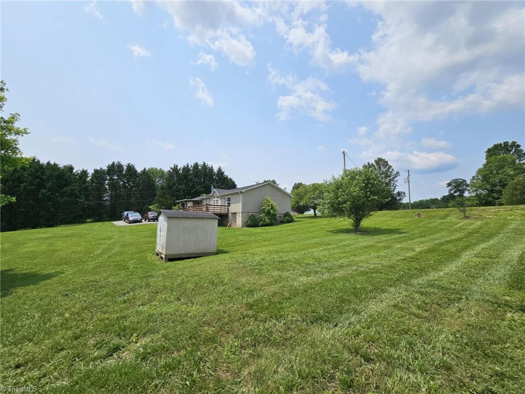 115 Green Walnut Street, Traphill, North Carolina image 4
