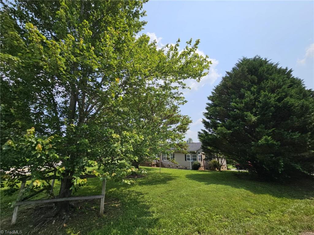 115 Green Walnut Street, Traphill, North Carolina image 32