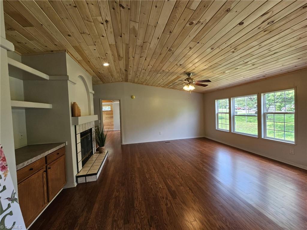 115 Green Walnut Street, Traphill, North Carolina image 12