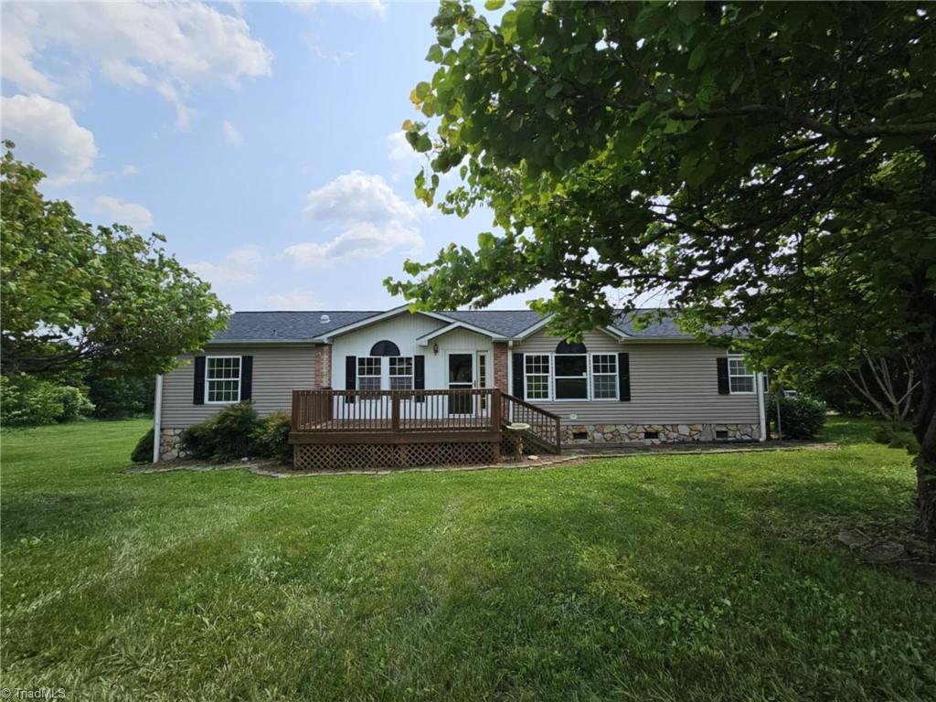 115 Green Walnut Street, Traphill, North Carolina image 1