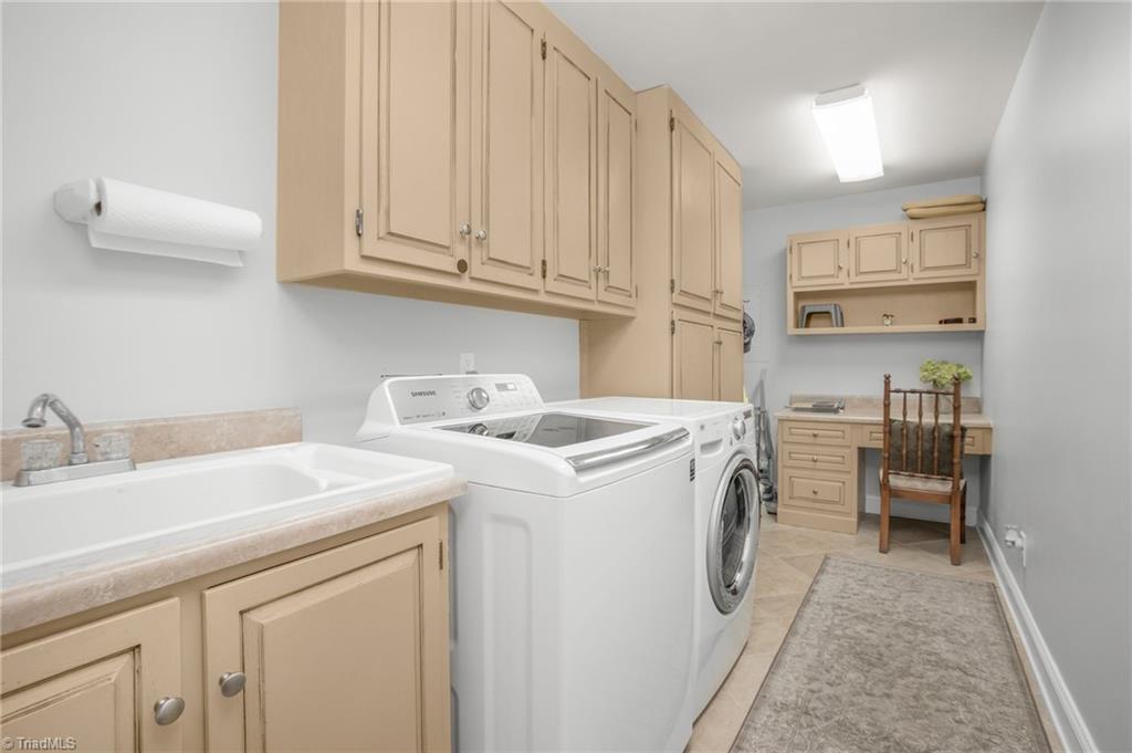 Greensboro, North Carolina 27410, United States, 4 Bedrooms Bedrooms, ,4 BathroomsBathrooms,Residential,Active,188019