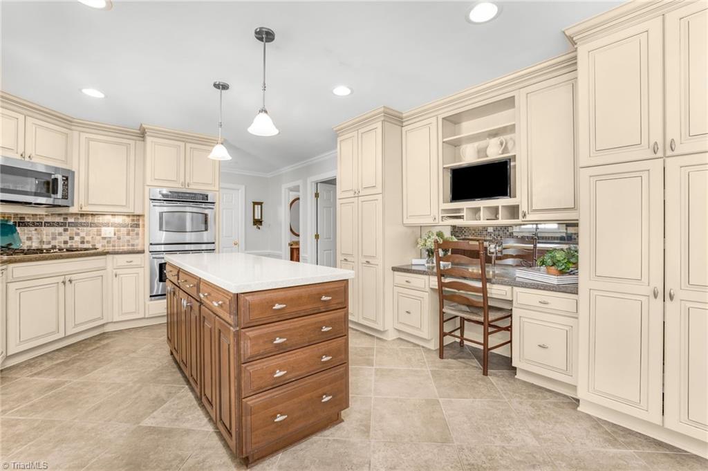 Greensboro, North Carolina 27410, United States, 4 Bedrooms Bedrooms, ,4 BathroomsBathrooms,Residential,Active,188019