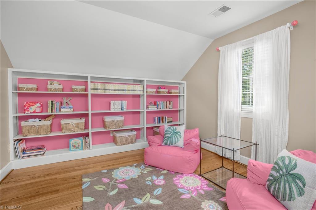 Greensboro, North Carolina 27410, United States, 4 Bedrooms Bedrooms, ,4 BathroomsBathrooms,Residential,Active,188019