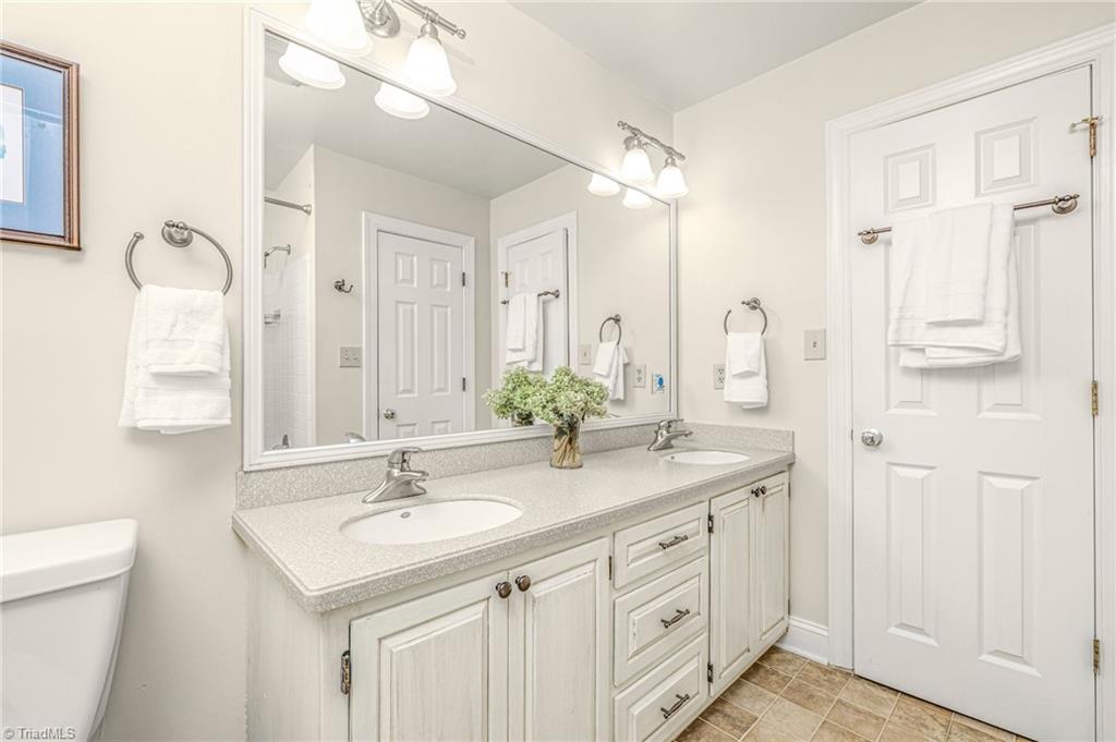 Greensboro, North Carolina 27410, United States, 4 Bedrooms Bedrooms, ,4 BathroomsBathrooms,Residential,Active,188019