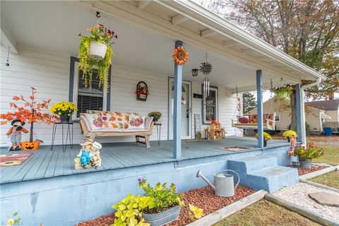 A home in Mount Airy