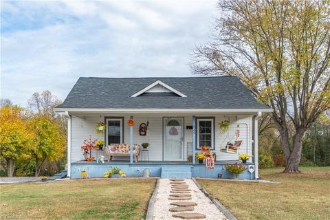 A home in Mount Airy