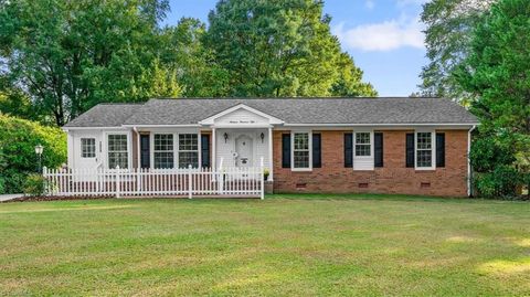 Photo of 1950 W Front Street, Burlington, NC 27215 (MLS # 1198809)