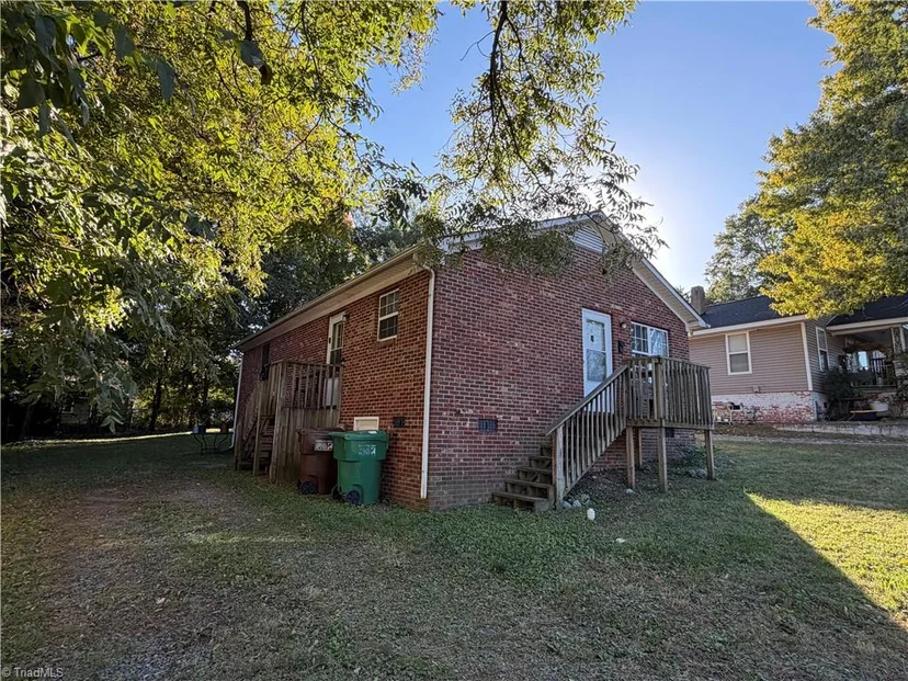 501 Barker Avenue, photo 1 of 1