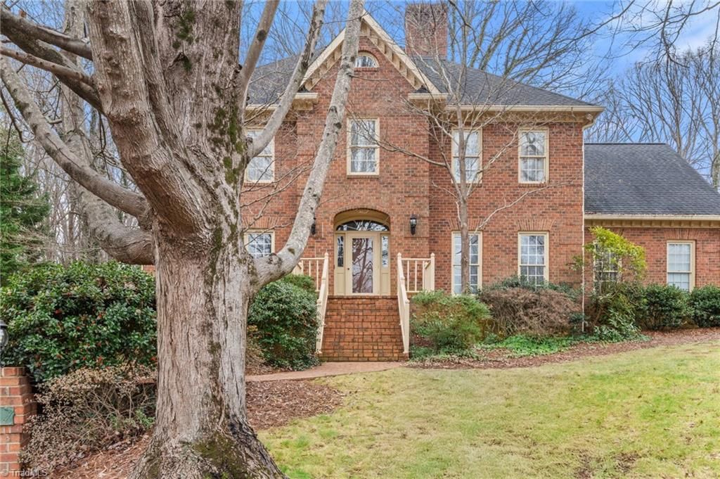 Photo of 924 Ashley Glen Drive, Winston-Salem, NC 27104 (MLS # 1204304)