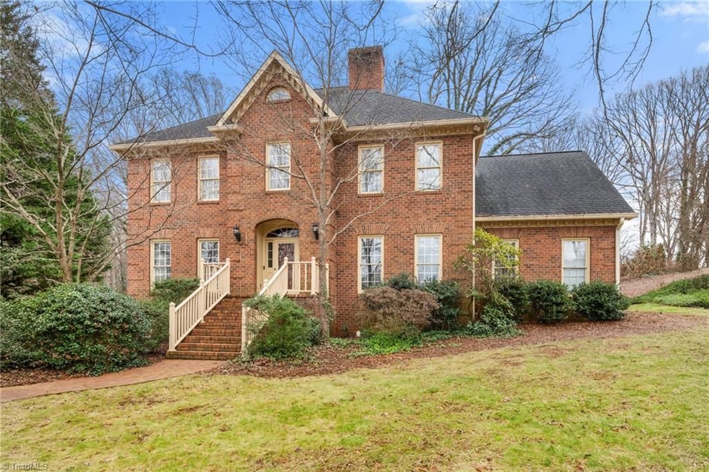 Photo of 924 Ashley Glen Drive, Winston-Salem, NC 27104 (MLS # 1204304)
