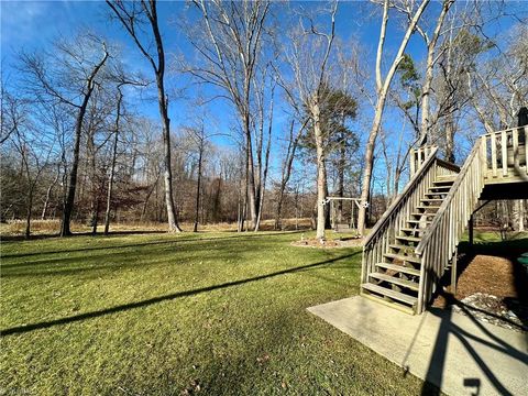 A home in Clemmons