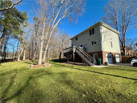 A home in Clemmons